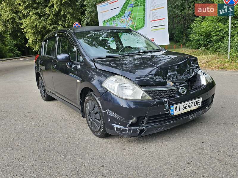 Nissan TIIDA 2007