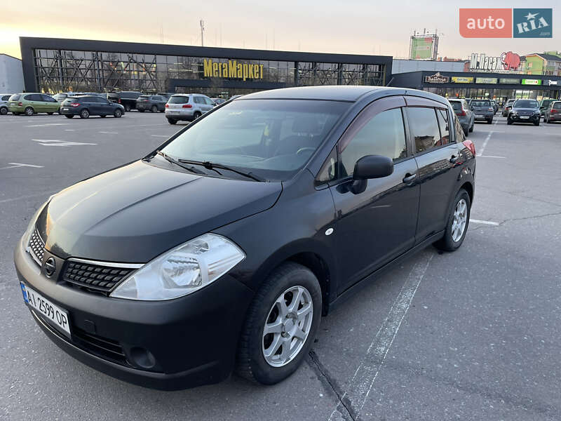 Nissan TIIDA 2007