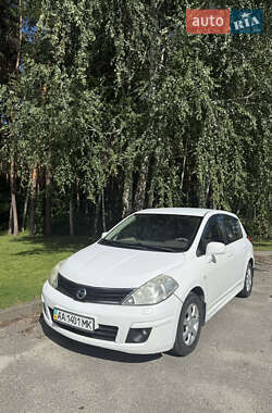 Хэтчбек Nissan TIIDA 2013 в Киеве