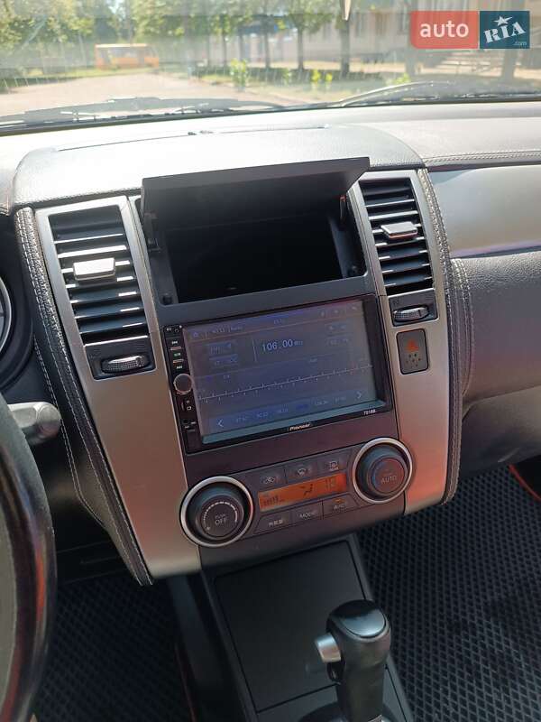 Хетчбек Nissan TIIDA 2010 в Києві