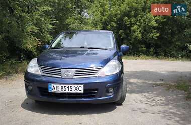 Хэтчбек Nissan TIIDA 2008 в Днепре
