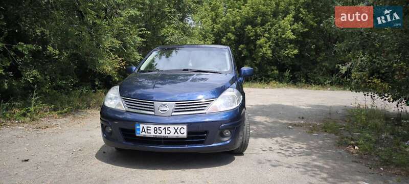 Хэтчбек Nissan TIIDA 2008 в Днепре