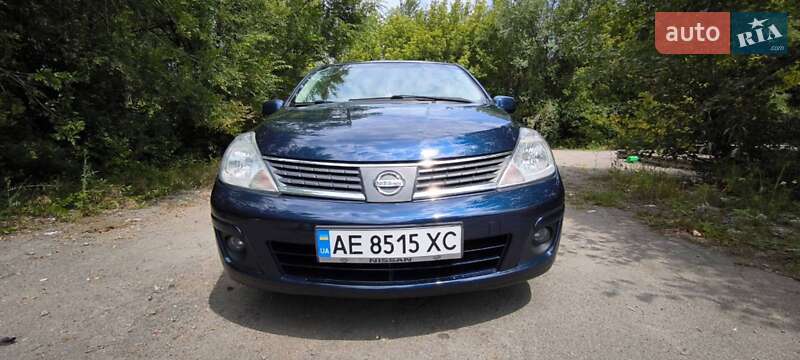 Хэтчбек Nissan TIIDA 2008 в Днепре