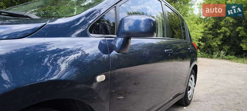 Хэтчбек Nissan TIIDA 2008 в Днепре