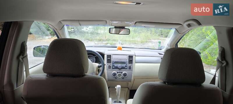 Хэтчбек Nissan TIIDA 2008 в Днепре