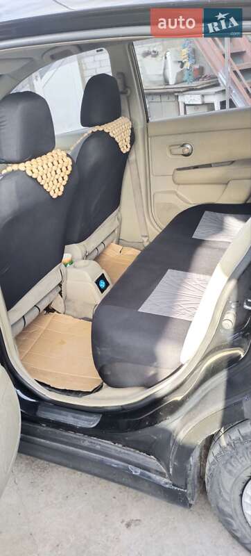 Хетчбек Nissan TIIDA 2007 в Миколаєві