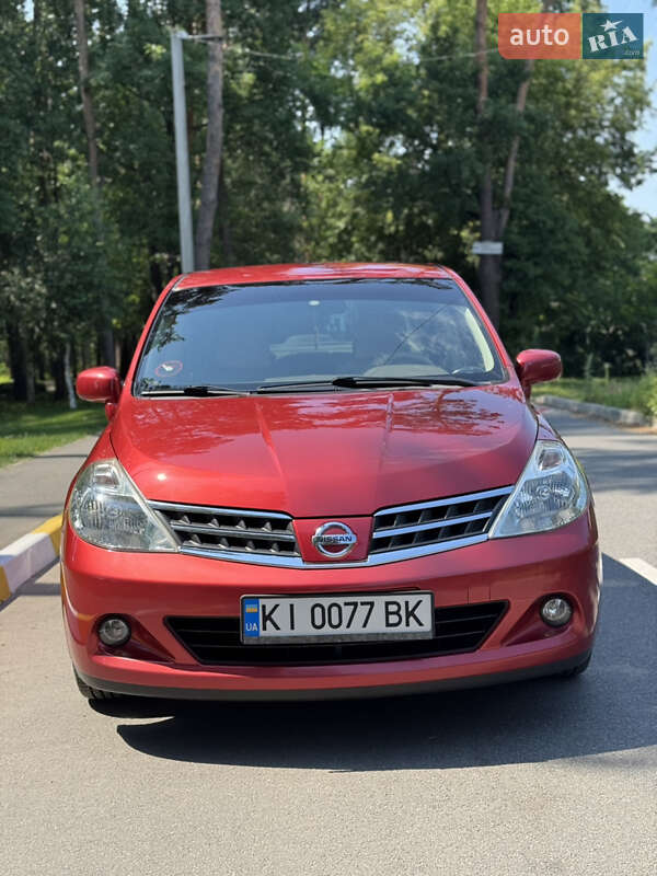 Седан Nissan TIIDA 2008 в Києві