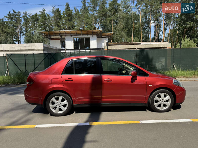 Седан Nissan TIIDA 2008 в Києві
