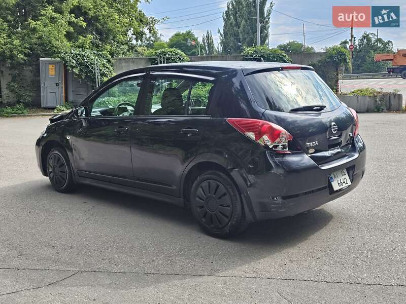 Хэтчбек Nissan TIIDA 2007 в Киеве