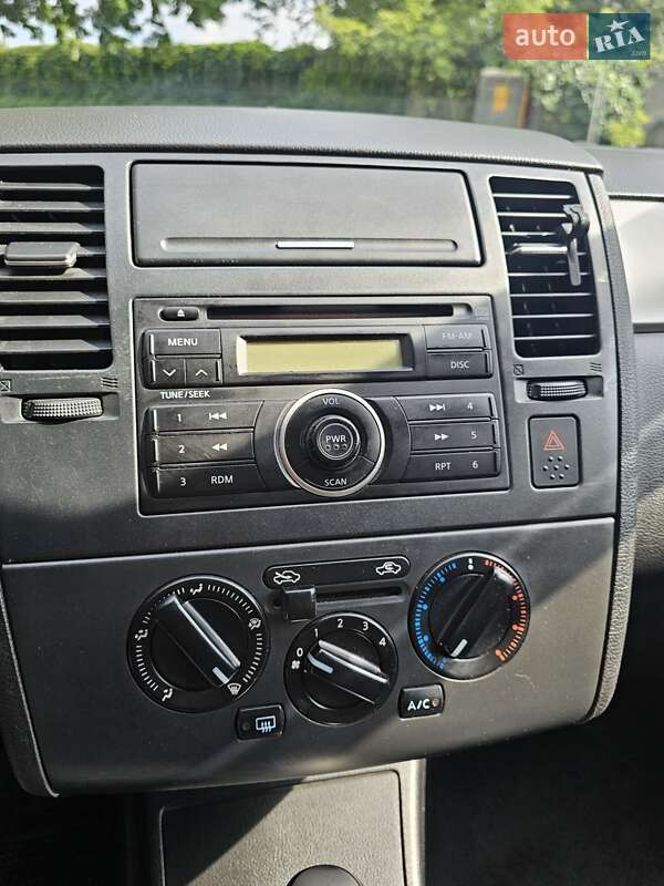 Хэтчбек Nissan TIIDA 2007 в Киеве