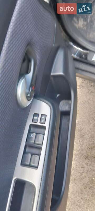 Хэтчбек Nissan TIIDA 2009 в Львове