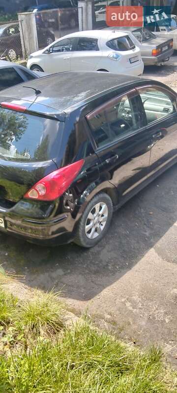 Хэтчбек Nissan TIIDA 2009 в Львове