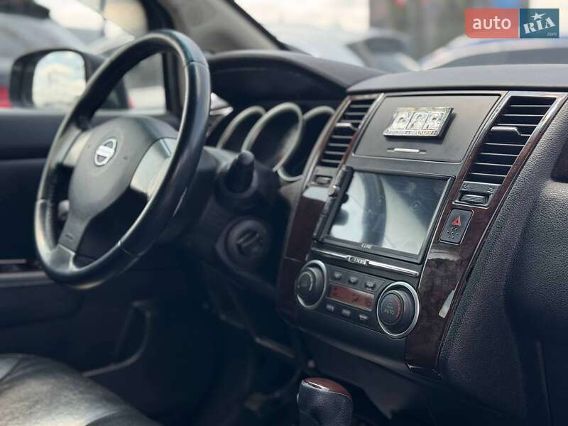 Хетчбек Nissan TIIDA 2009 в Львові