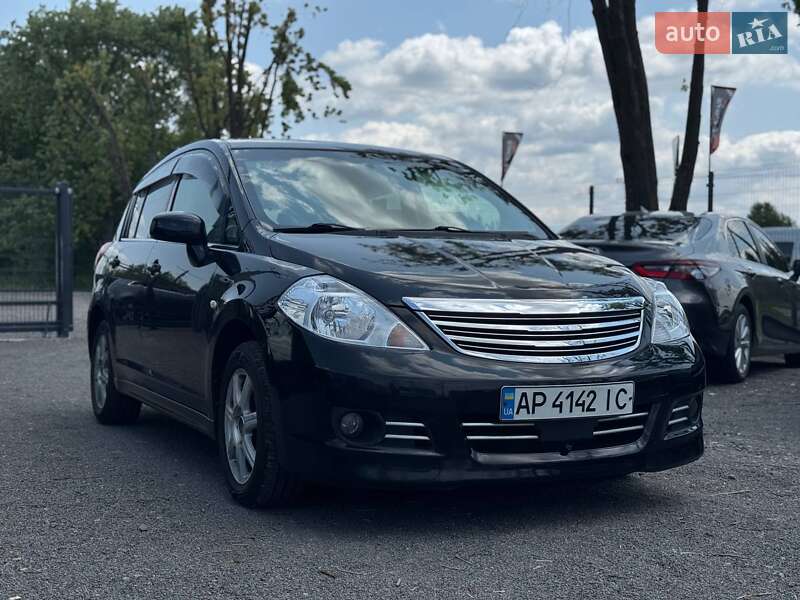 Хетчбек Nissan TIIDA 2009 в Львові