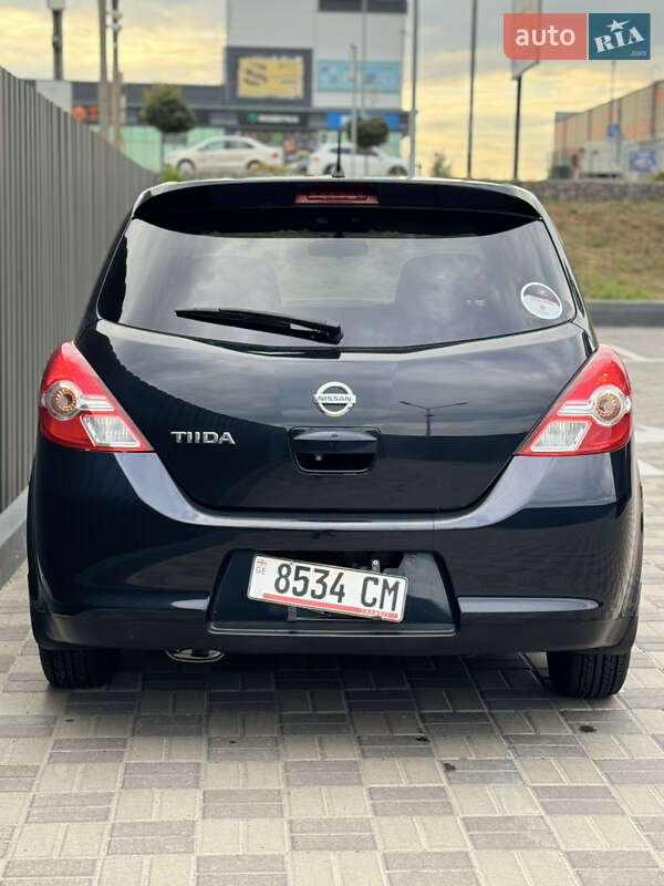Хетчбек Nissan TIIDA 2011 в Києві