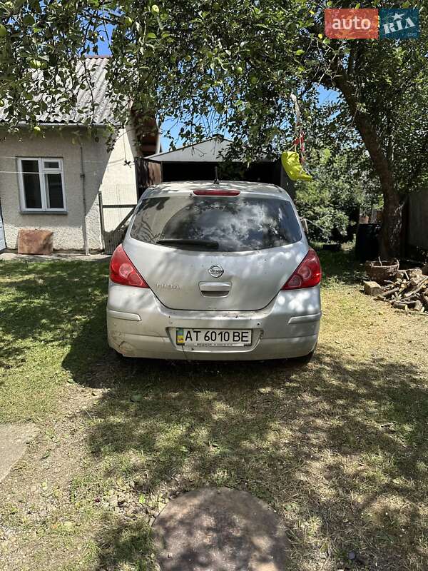 Хэтчбек Nissan TIIDA 2012 в Болехове фото 3 Хэтчбек Nissan TIIDA 2012 в Болехове