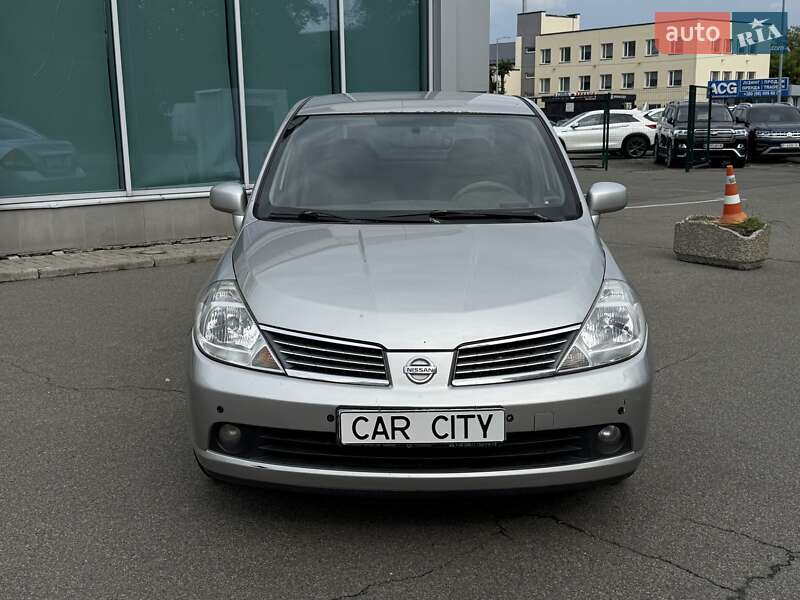 Седан Nissan TIIDA 2007 в Киеве