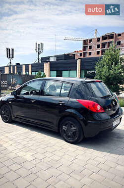 Хэтчбек Nissan TIIDA 2011 в Хмельницком