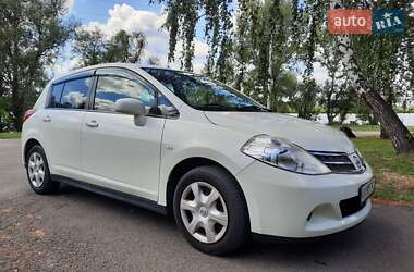 Хэтчбек Nissan TIIDA 2012 в Киеве