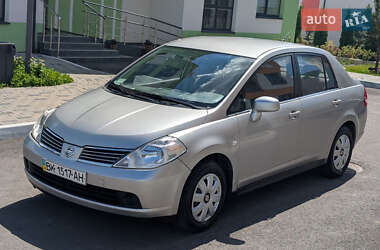 Седан Nissan TIIDA 2006 в Ровно