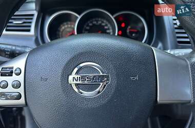 Хэтчбек Nissan TIIDA 2010 в Днепре
