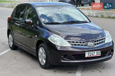 Хэтчбек Nissan TIIDA 2012 в Виннице