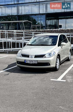 Седан Nissan TIIDA 2007 в Киеве