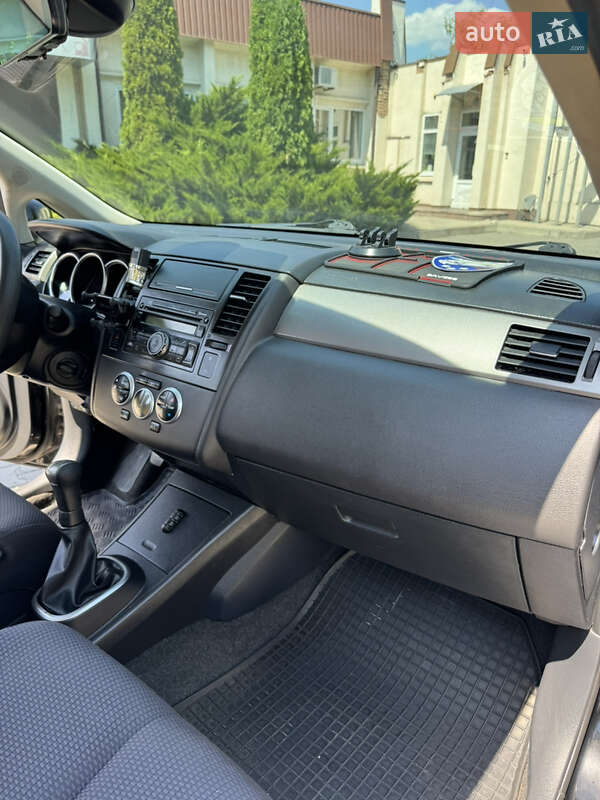 Седан Nissan TIIDA 2008 в Дніпрі фото 40 Седан Nissan TIIDA 2008 в Дніпрі