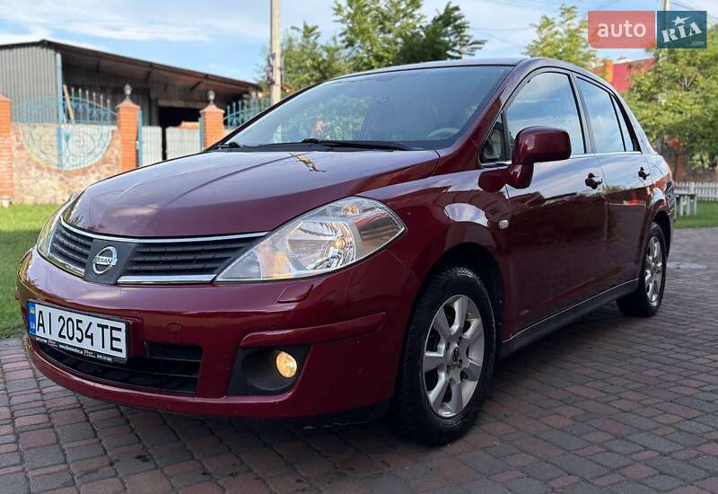 Nissan TIIDA 2007