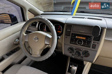 Хэтчбек Nissan TIIDA 2007 в 