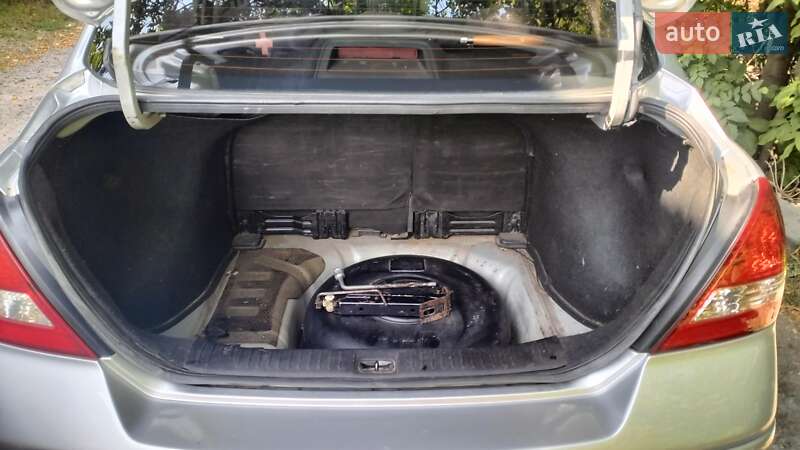 Седан Nissan TIIDA 2007 в Білій Церкві