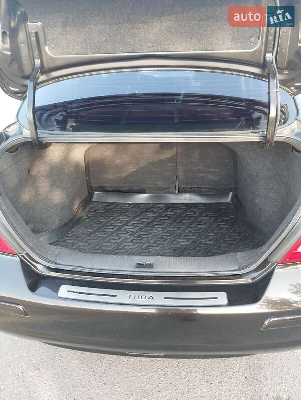 Седан Nissan TIIDA 2010 в Ковелі