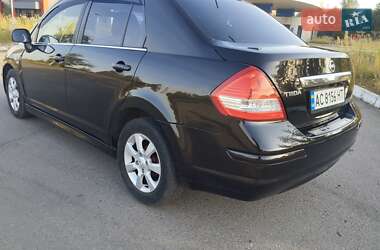 Седан Nissan TIIDA 2010 в 