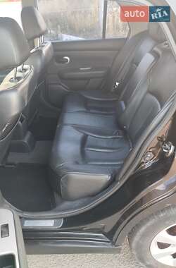 Седан Nissan TIIDA 2010 в 