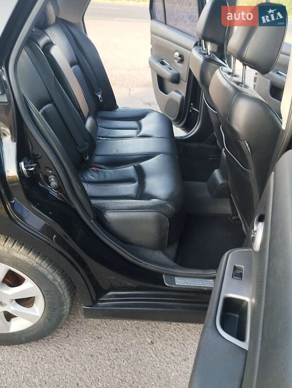 Седан Nissan TIIDA 2010 в Ковелі