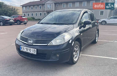 Хэтчбек Nissan TIIDA 2006 в Киеве