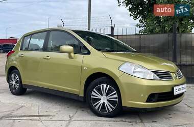 Хэтчбек Nissan TIIDA 2008 в Киеве