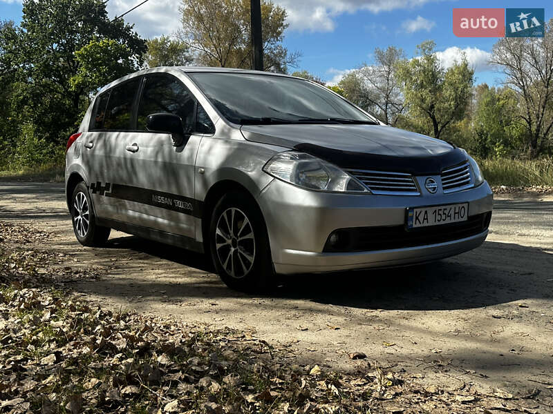 Хетчбек Nissan TIIDA 2007 в Києві