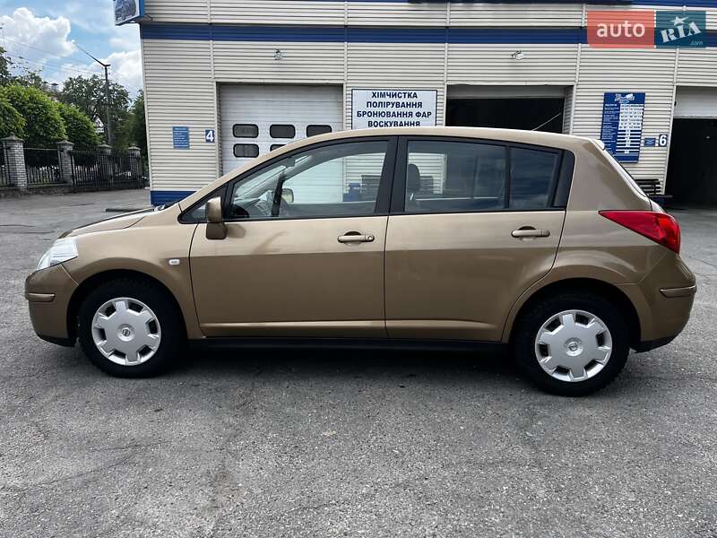 Хетчбек Nissan TIIDA 2008 в Білій Церкві