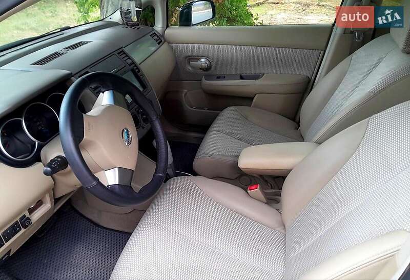 Седан Nissan TIIDA 2007 в Ізмаїлі