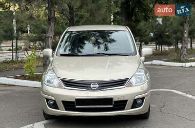Хетчбек Nissan TIIDA 2010 в Одесі