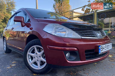 Хэтчбек Nissan TIIDA 2008 в Одессе