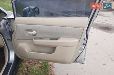 Седан Nissan TIIDA 2007 в  фото 17 Седан Nissan TIIDA 2007 в