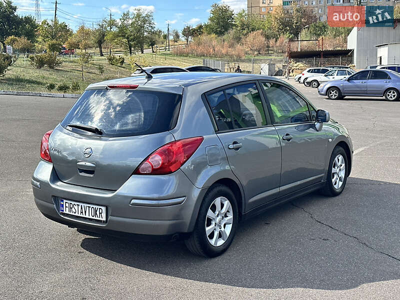 Хэтчбек Nissan TIIDA 2007 в Кривом Роге фото 4 Хэтчбек Nissan TIIDA 2007 в Кривом Роге