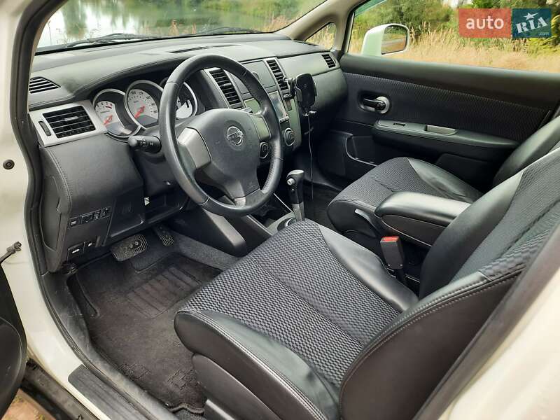 Хэтчбек Nissan TIIDA 2012 в Киеве фото 5 Хэтчбек Nissan TIIDA 2012 в Киеве