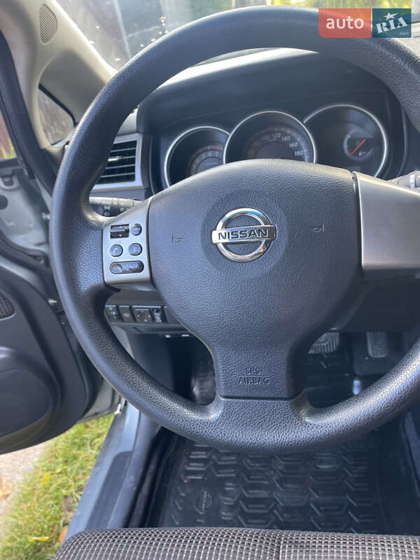 Седан Nissan TIIDA 2011 в Киеве фото 31 Седан Nissan TIIDA 2011 в Киеве