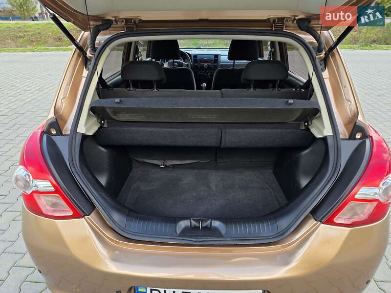 Хэтчбек Nissan TIIDA 2008 в Одессе фото 18 Хэтчбек Nissan TIIDA 2008 в Одессе