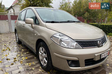 Хэтчбек Nissan TIIDA 2010 в Виннице