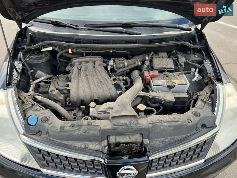 Хэтчбек Nissan TIIDA 2008 в Николаеве