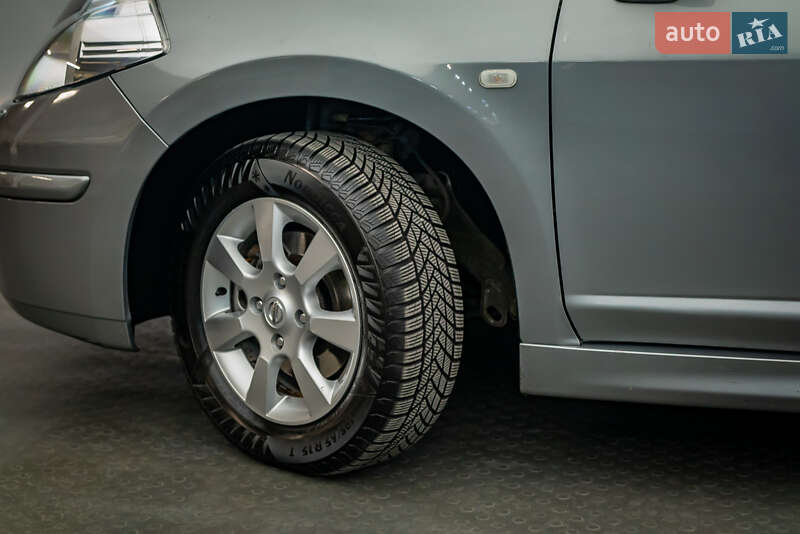 Седан Nissan TIIDA 2011 в Киеве фото 8 Седан Nissan TIIDA 2011 в Киеве